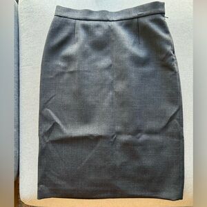 Tory Burch charcoal Wool Skirt. Size 2